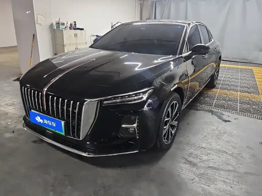 2025 Hongqi H5 PHEV 130