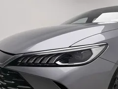 2025 BYD Qin PLUS DM-i PHEV Smart Driving 55km Leading — фото 7