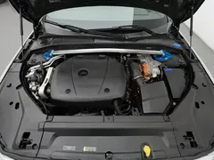 2022 Volvo S90 T8 PHEV Luxury, белый — фото 6