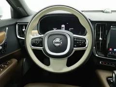 2022 Volvo S90 T8 PHEV Luxury, белый — фото 11