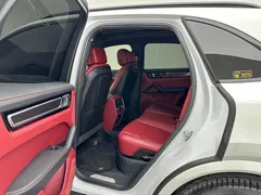 2023 Porsche Cayenne 3.0T Platinum Edition, белый — фото 18