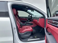 2023 Porsche Cayenne 3.0T Platinum Edition, белый — фото 24