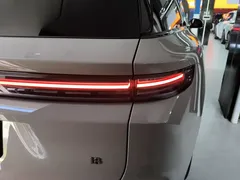 2025 Li Auto i8 Standard — фото 8