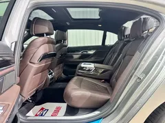 2019 BMW 7 Series 730Li M Sport Package — фото 8