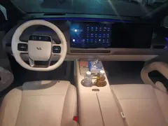 2025 Li Auto i6 4WD Standard, чёрный — фото 5