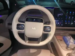 2025 Li Auto i6 4WD Standard, чёрный — фото 6