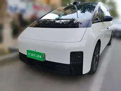 2024 Li Auto MEGA Ultra, белый — фото 1