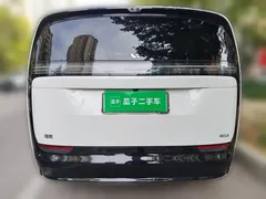 2024 Li Auto MEGA Ultra, белый — фото 5