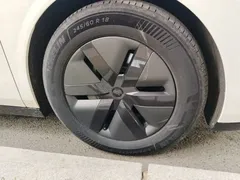 2024 Li Auto MEGA Ultra, белый — фото 8