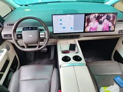 2024 Li Auto MEGA Ultra, белый — фото 10