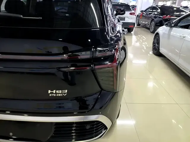 2025 Hongqi HS3 PHEV 117km Plus