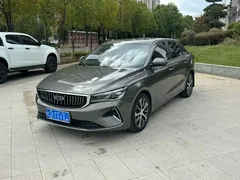 2022 Geely Emgrand 4th Gen 1.5L CVT Premium — фото 1