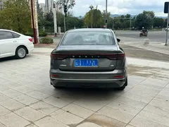 2022 Geely Emgrand 4th Gen 1.5L CVT Premium — фото 5