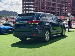 2021 Toyota Highlander 2.0T 4WD Elite 7-seat, чёрный — фото 8