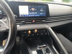 2021 Hyundai Elantra 1.5L CVT LUX Premium, белый — фото 9