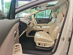 2025 Li Auto i8 Standard, белый — фото 9