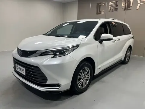 2021 Toyota Sienna 2.5L Hybrid Luxury