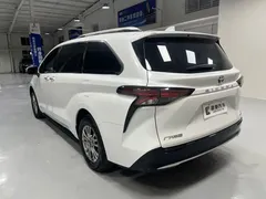 2021 Toyota Sienna 2.5L Hybrid Luxury, белый — фото 6
