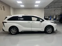 2021 Toyota Sienna 2.5L Hybrid Luxury, белый — фото 14