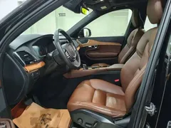 2021 Volvo XC90 7-seat, чёрный — фото 6