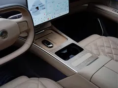 2025 Nio ET9 102kWh Launch Limited Edition, синий — фото 21