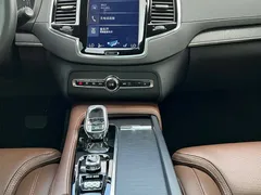 2023 Volvo XC90 7-seat, чёрный — фото 10