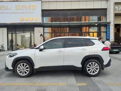 2023 Toyota Frontlander 2.0L CVT Leading, белый — фото 3