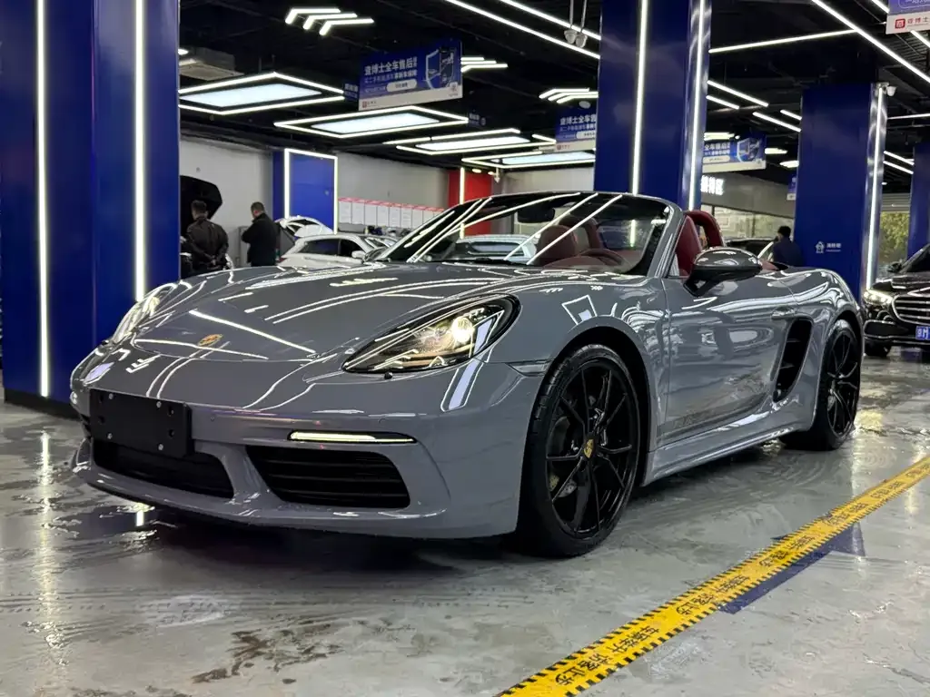 2022 Porsche 718 Boxster 2.0T