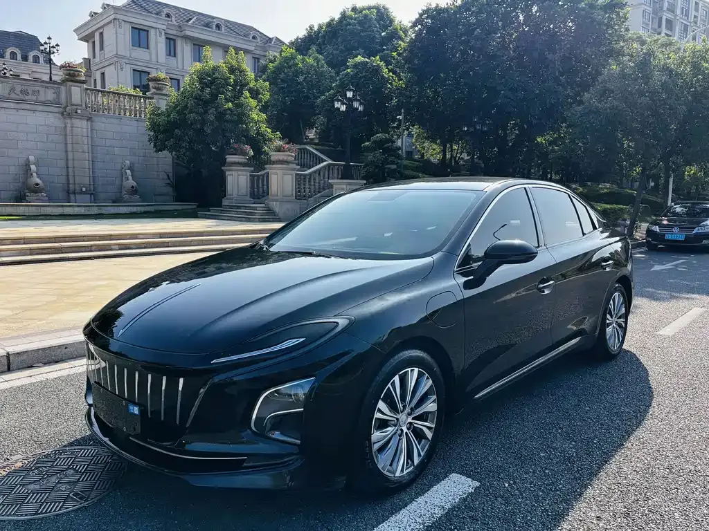 2024 Hongqi E-QM5 560km PLUS