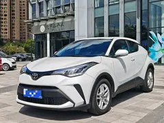 2022 Toyota C-HR 2.0L Leading, белый — фото 1