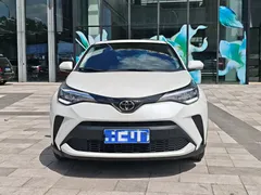 2022 Toyota C-HR 2.0L Leading, белый — фото 2