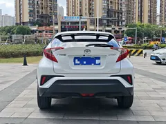2022 Toyota C-HR 2.0L Leading, белый — фото 8
