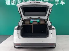 2025 Li Auto i6 2WD Standard, белый — фото 6