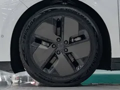 2025 Li Auto i6 2WD Standard, белый — фото 7
