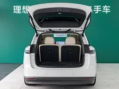 2025 Li Auto i8 Standard, белый — фото 6