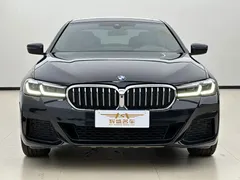 2021 BMW 5 Series 530Li Premium M Sport Package, чёрный — фото 2