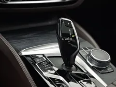 2021 BMW 5 Series 530Li Premium M Sport Package, чёрный — фото 7