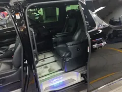 2020 Lexus LM 300h 7-seat, чёрный — фото 6