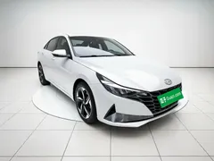 2022 Hyundai Elantra 1.5L CVT LUX Premium, белый — фото 3