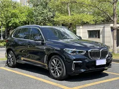 2022 BMW X5 30Li Premium M Sport Package, чёрный — фото 3