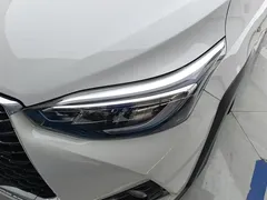 2022 Toyota Yaris L Zhixuan X 1.5L CVT Luxury Plus, белый — фото 5