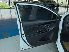2022 Toyota Yaris L Zhixuan X 1.5L CVT Luxury Plus, белый — фото 7