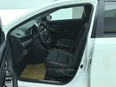 2022 Toyota Yaris L Zhixuan X 1.5L CVT Luxury Plus, белый — фото 9