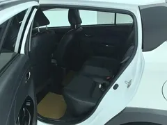2022 Toyota Yaris L Zhixuan X 1.5L CVT Luxury Plus, белый — фото 11