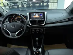 2022 Toyota Yaris L Zhixuan X 1.5L CVT Luxury Plus, белый — фото 12