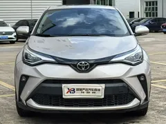 2023 Toyota C-HR 2.0L Luxury — фото 2
