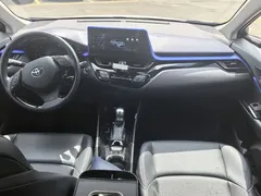 2023 Toyota C-HR 2.0L Luxury — фото 8