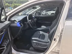 2023 Toyota C-HR 2.0L Luxury — фото 10