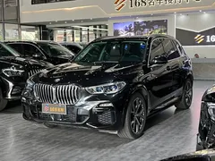 2021 BMW X5 xDrive40i Premium M Sport Package, чёрный — фото 1