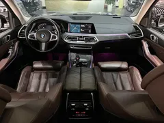 2021 BMW X5 xDrive40i Premium M Sport Package, чёрный — фото 12